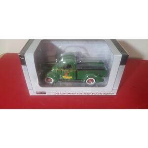 SpecCast 1940 Ford Pickup 1/25 Oliver Tractors